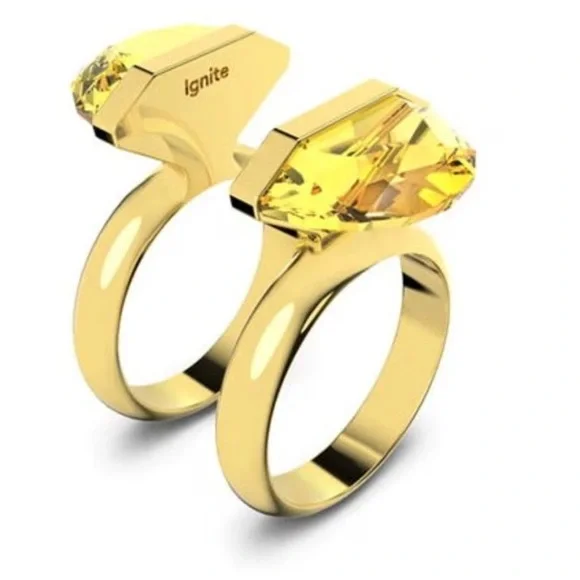 New SWAROVSKI Lucent ring Magnetic closure